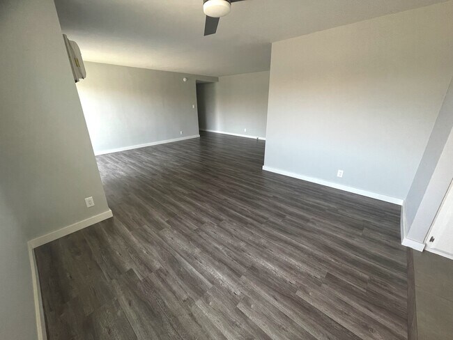Building Photo - 10973 Palms Blvd