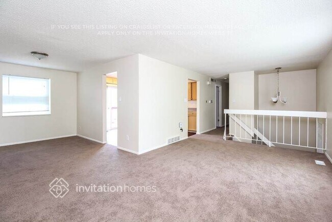 Foto del edificio - 10970 Newland St