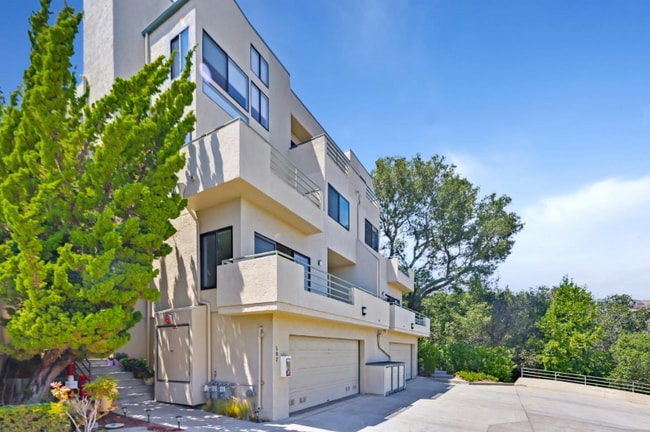 Building Photo - 430 Portofino Dr