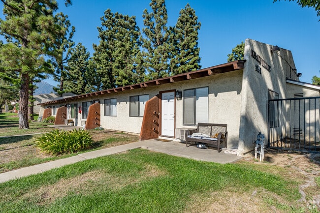 Pueblo de la Misión - 7781 Archibald Ave