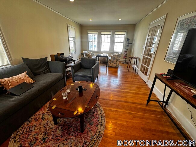 Foto del edificio - 100 Hillside St