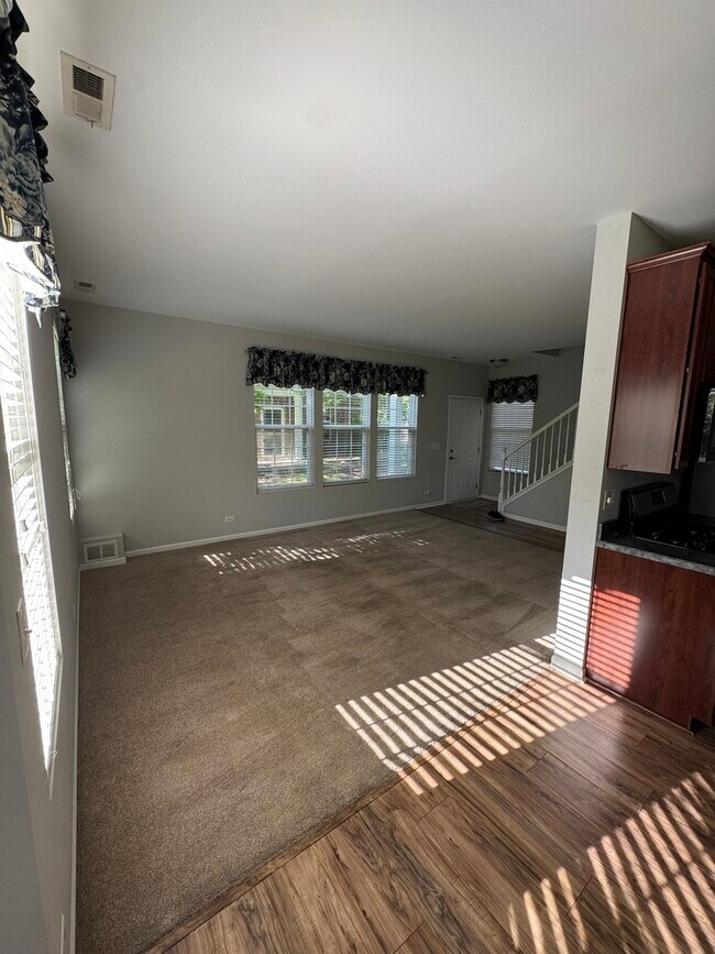 Foto del edificio - 1425 Millbrook Dr