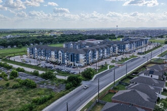 Building Photo - Palladium Canyon Park