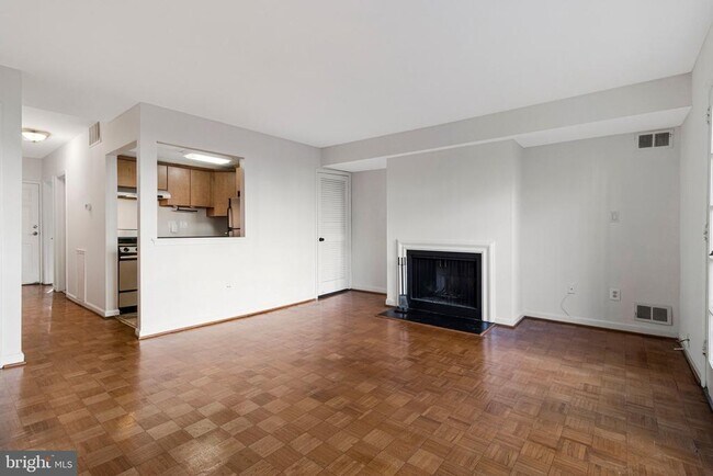 Foto del edificio - 1248 C St SE