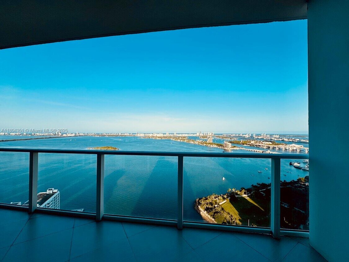 Foto principal - 2020 N Bayshore Dr