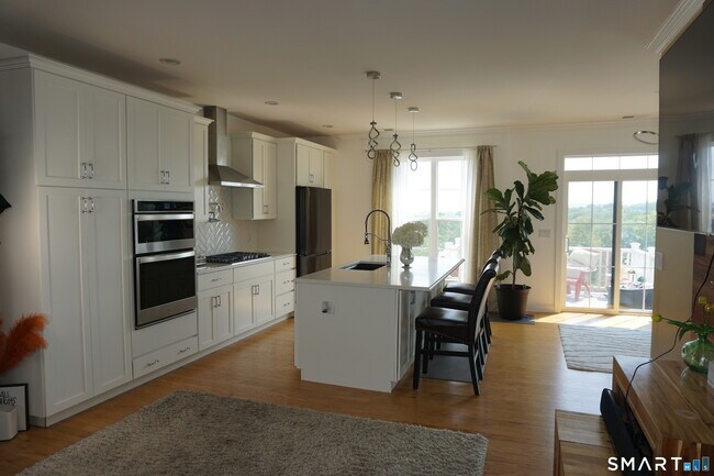 Foto del edificio - 127 Brentwood Cir
