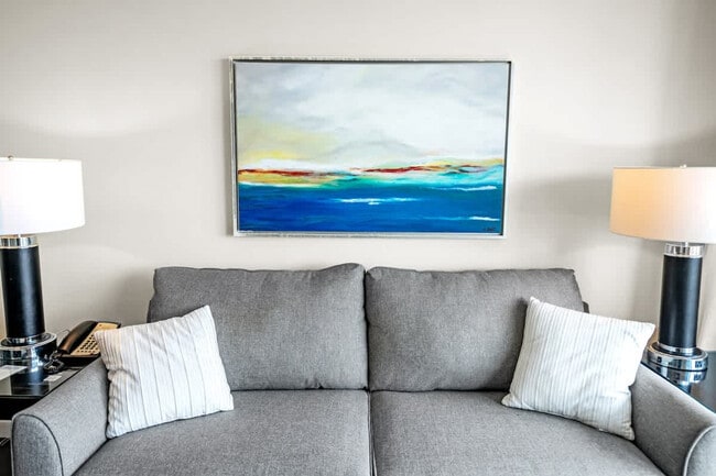 Building Photo - 2670 E Sunrise Blvd