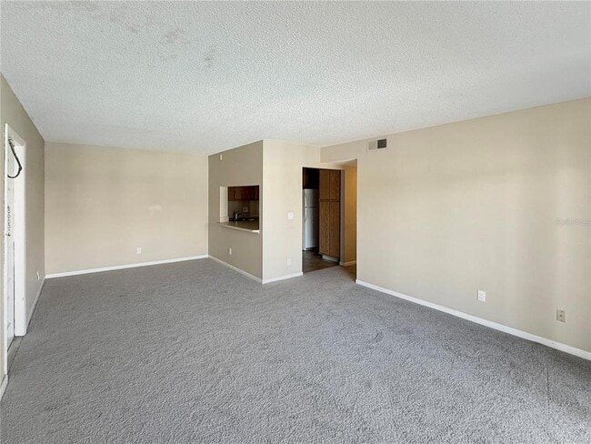 Building Photo - 1627 S Pine Ridge Cir