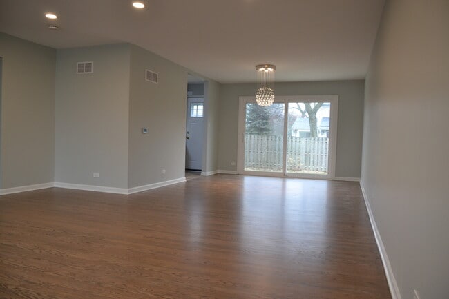 Foto del edificio - 1705 Central Ave