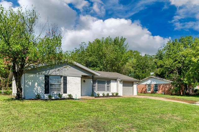 Building Photo - 3761 N Hills Dr