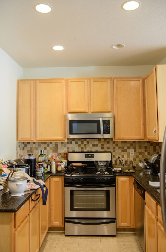 Foto del edificio - 205 Town Green Ln