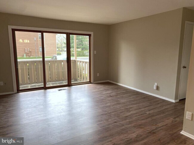 Foto del edificio - 705 Woodhollow Dr