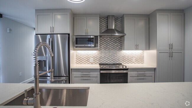 1HAB,1BA-721SF - Duke Grace Apartments