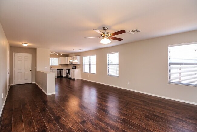 Foto del edificio - 1538 S Danielson Wy