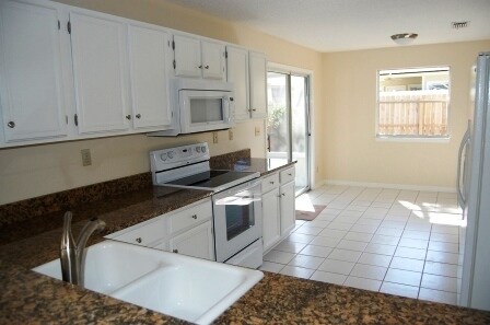 Building Photo - The Woods Community -  3/2 in Gated Commun...