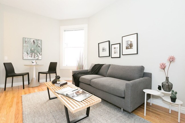 Building Photo - 1060 Pine St