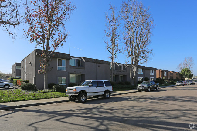 Building Photo - Parkwood Apartments