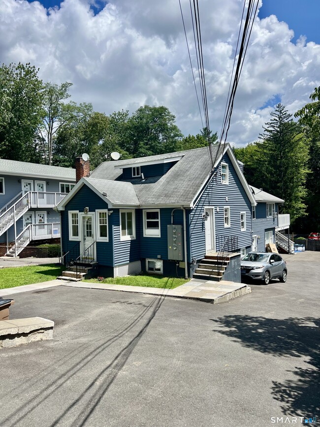 Building Photo - 141 Columbus Pl