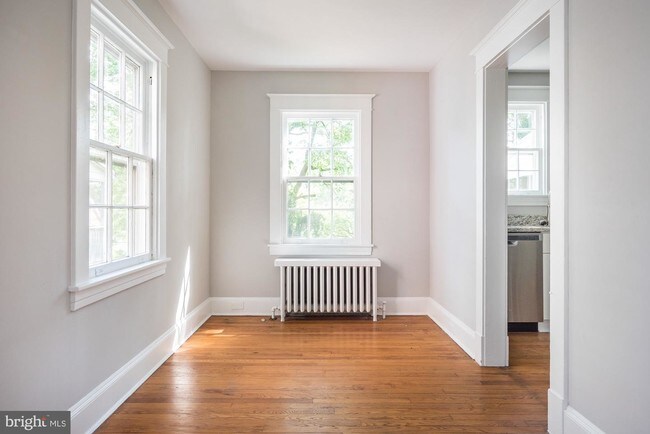 Foto del edificio - 7 Steele Ave