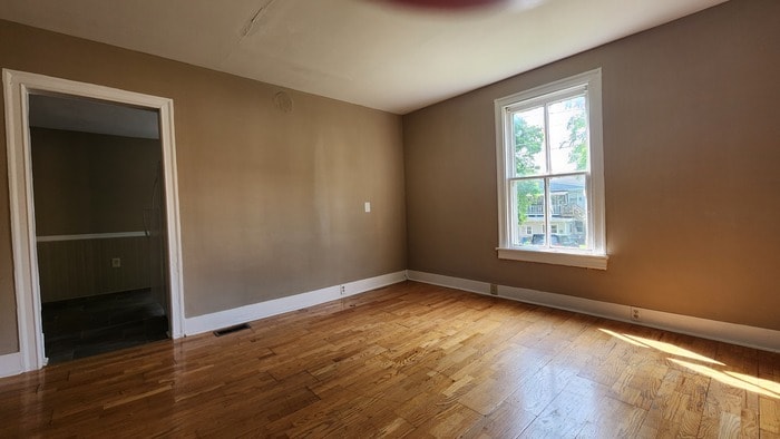 Building Photo - Tree Streets Cottage for Lease