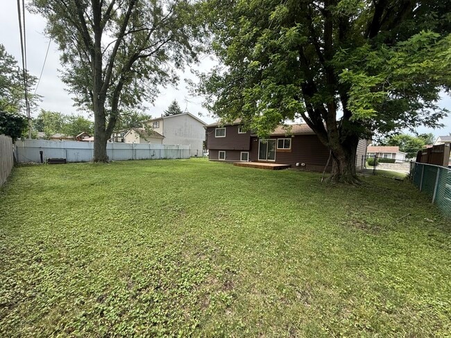 Building Photo - 144 Monterey Dr