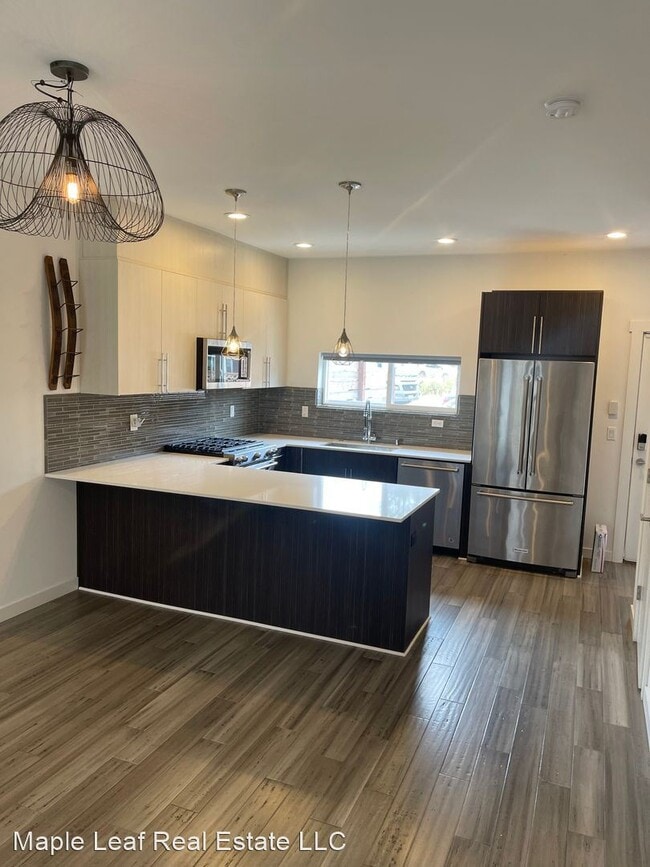 Foto del edificio - 3 br, 2.5 bath House - 3309 Claremont Ave ...