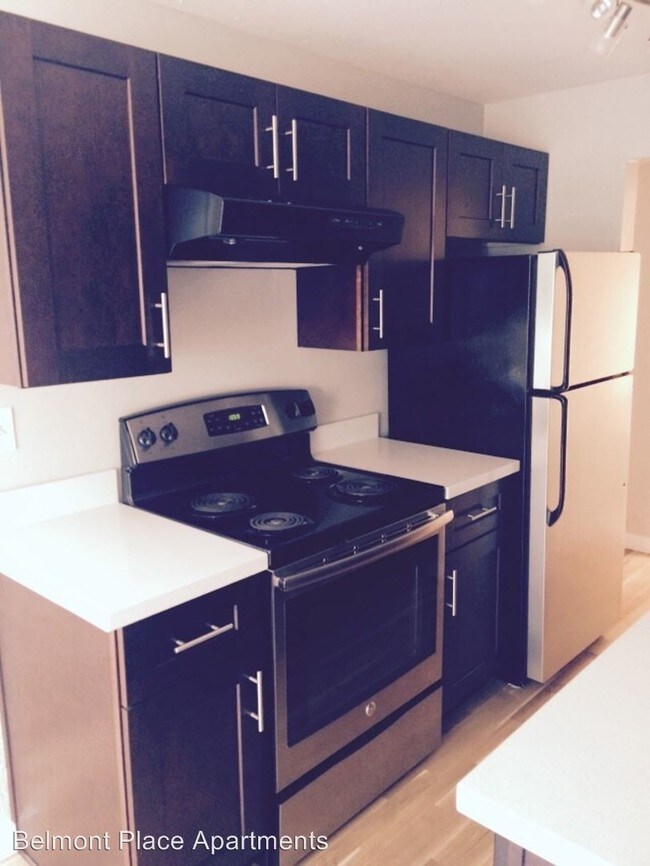 Foto del edificio - 744 Belmont Pl E