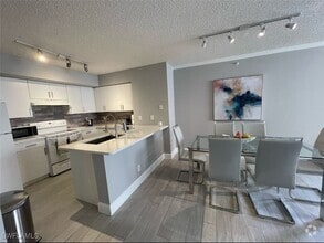 Building Photo - 8735 River Homes Lane