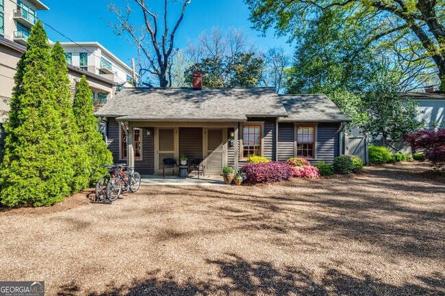Foto del edificio - 886 Piedmont Ave NE