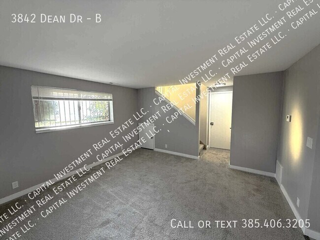 Building Photo - 3842 Dean Dr