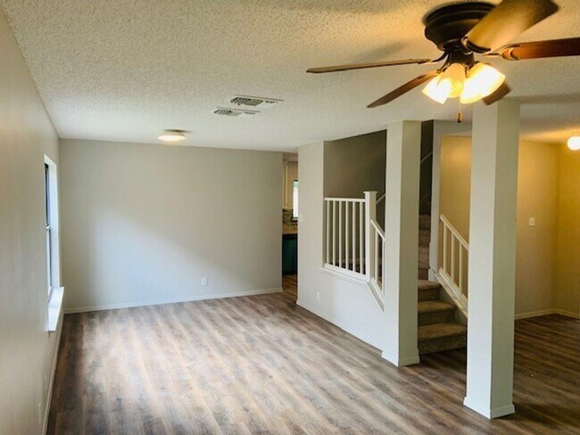 Building Photo - ** Application Received** Charming 4-Bedro...