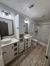 Building Photo - 426 Armstrong Dr