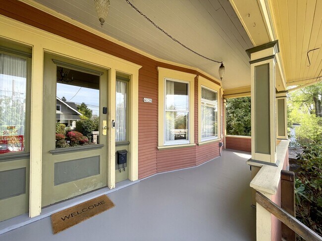Foto del edificio - Charming Sabin Craftsman with Fenced Yard, Deck, and More!