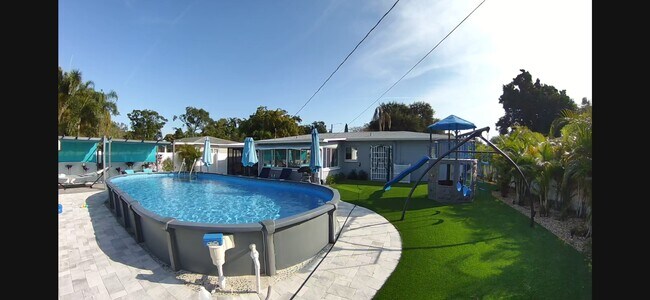 Foto del edificio - 2530 51st St N