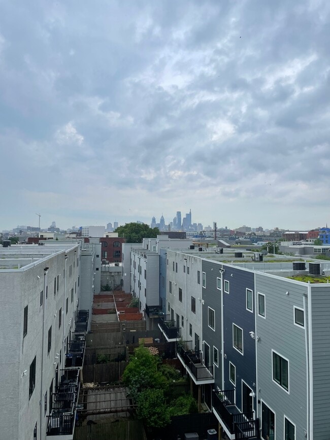 Building Photo - 1868 Frankford Ave
