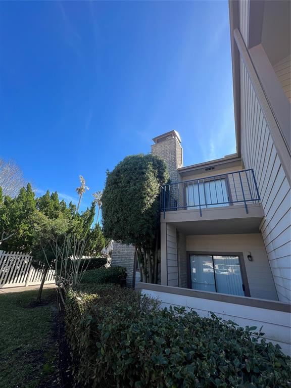 7054 N Holiday Dr, Galveston, TX 77550 Condo for Rent in Galveston, TX