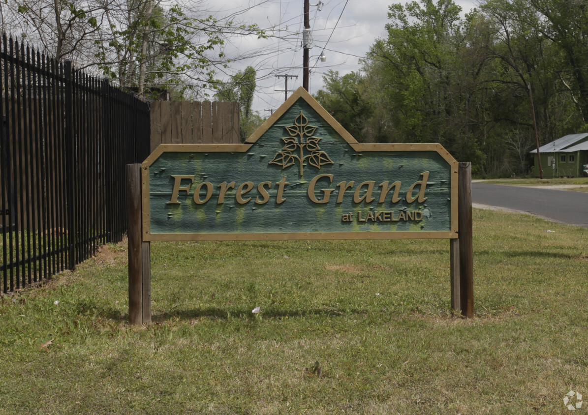 Foto del edificio - Forest Grand Apartments