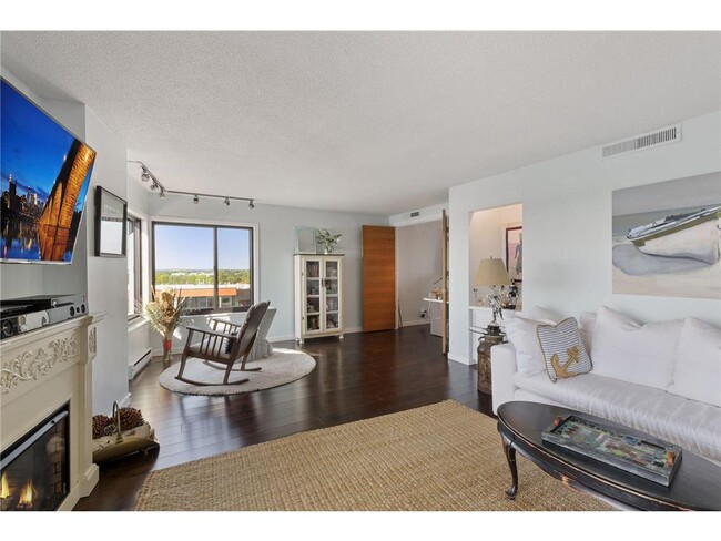 Foto del edificio - 2950 Dean Pkwy