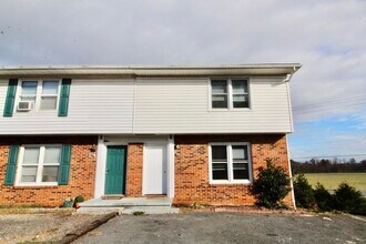 Building Photo - 405 Sherando Ct