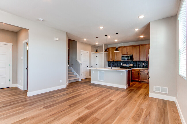 Kitchen / dining room - 2656 W 68th Pl