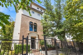 Building Photo - 1419 Oakdale St