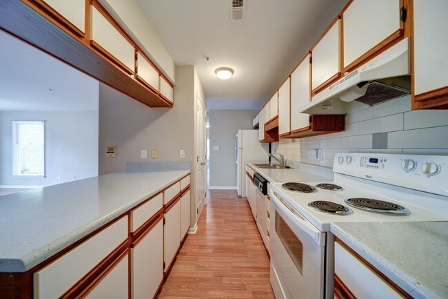 Building Photo - 7332 Rose Terrace Ct