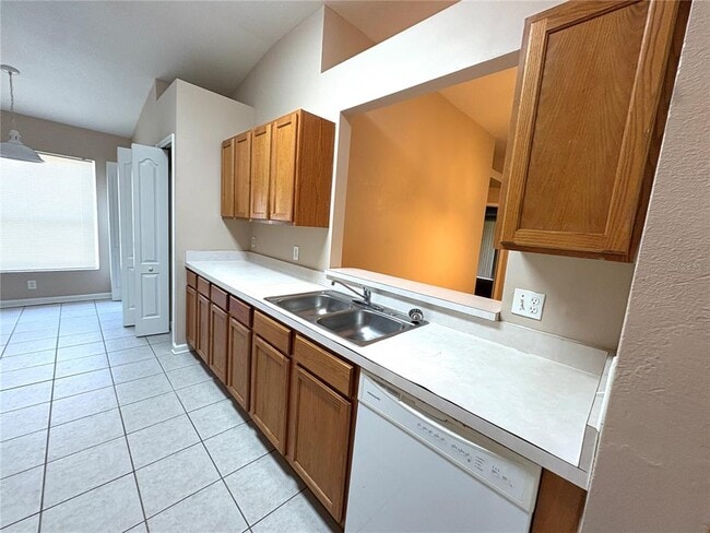 Building Photo - 12412 Cedarfield Dr
