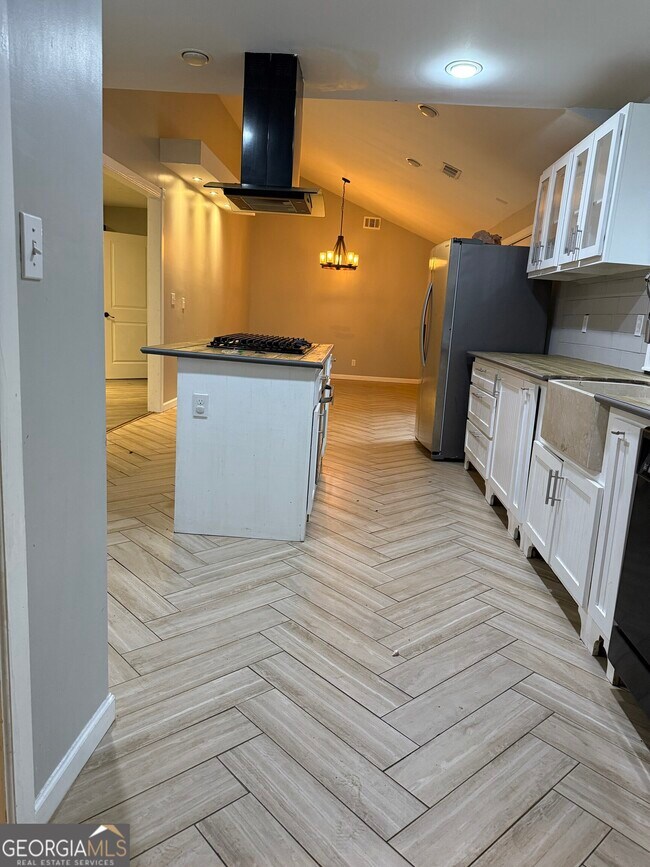 Foto del edificio - 2365 Statler Dr