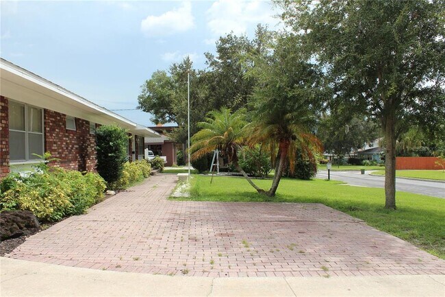 Building Photo - 3016 Carolina Ave