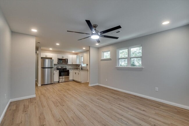 Photo - 2203 Milne St Apartment