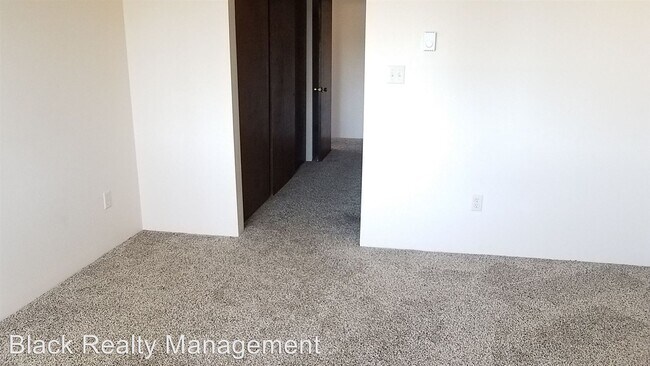 Foto del edificio - 120 E Hawthorne Rd