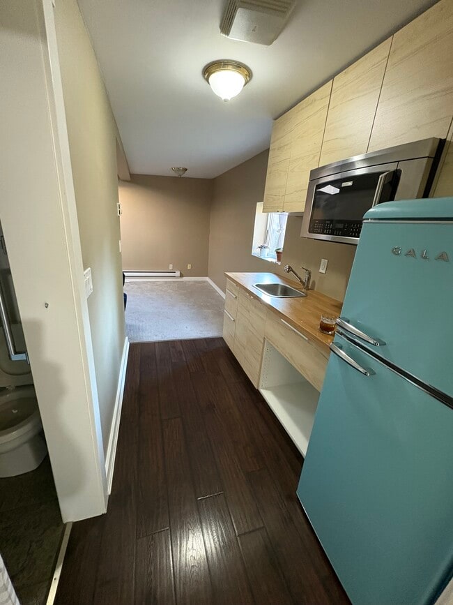 Building Photo - 17676 57A Av