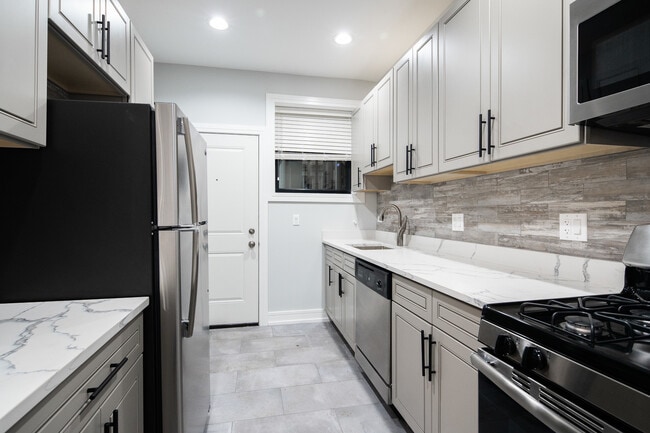 Building Photo - 6101 N Winthrop Ave