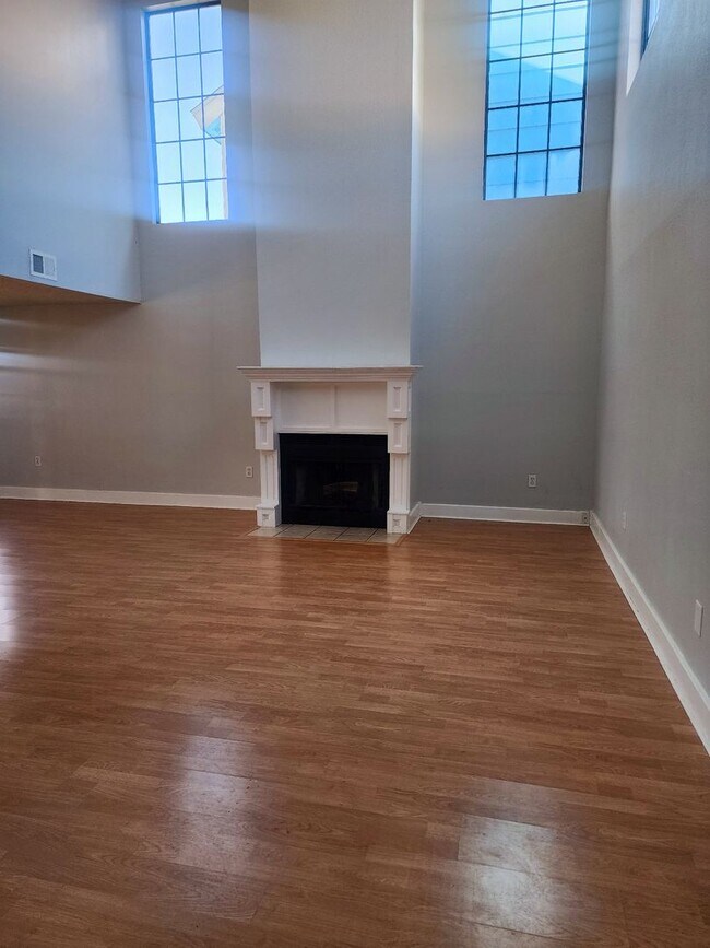 Foto del edificio - Three Bedroom Charming Neighborhood